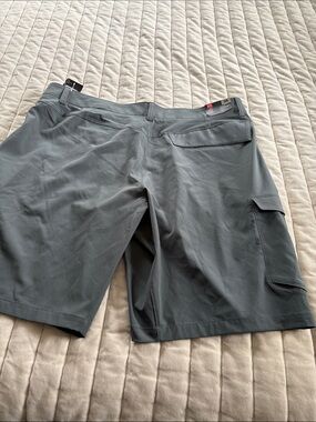 Men's Gray Cargo Shorts - Unbranded